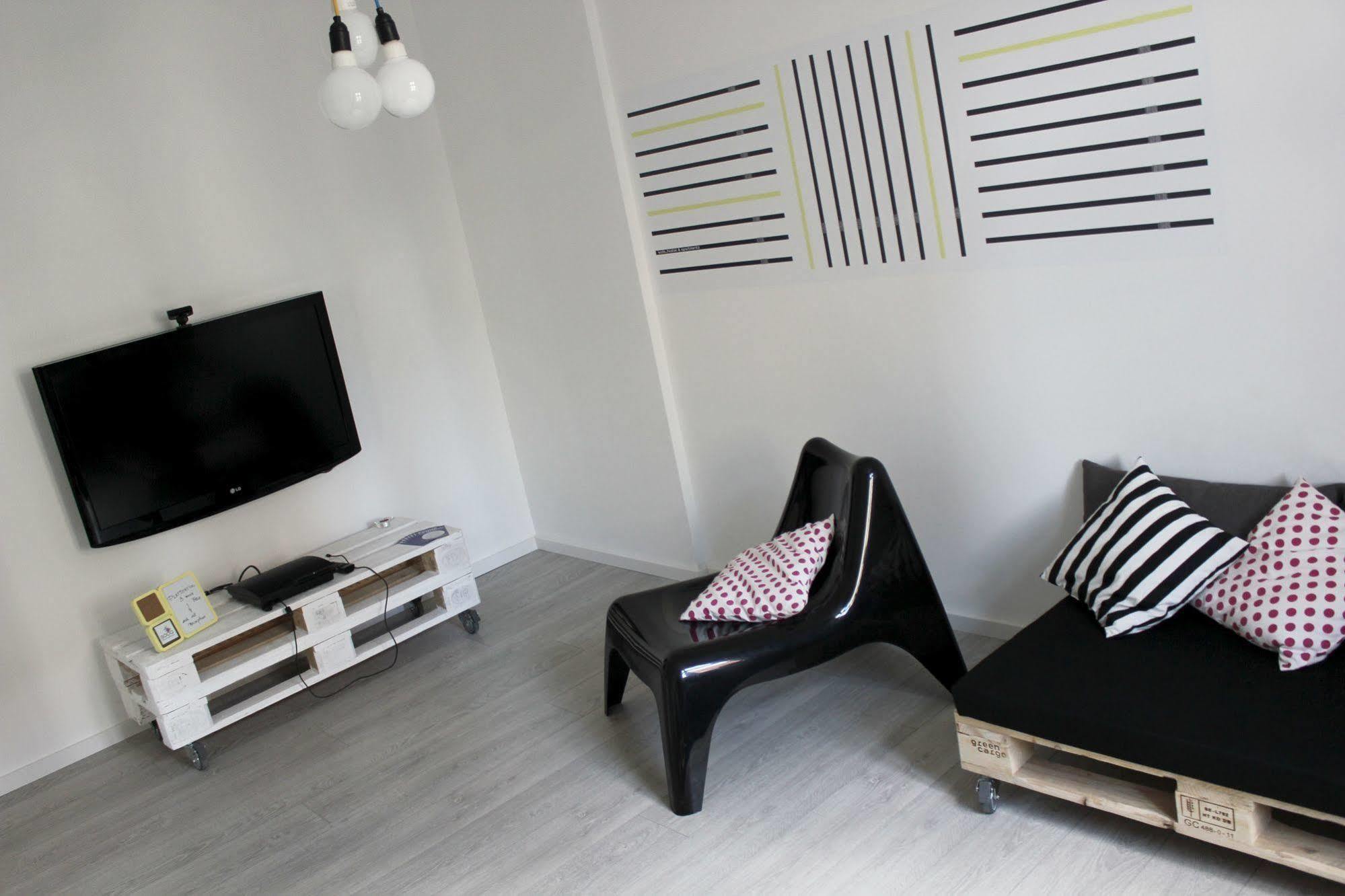 Soda Hostel & Apartments Poznan Exterior photo